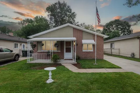 14709 Duncan St, Taylor, MI 48180