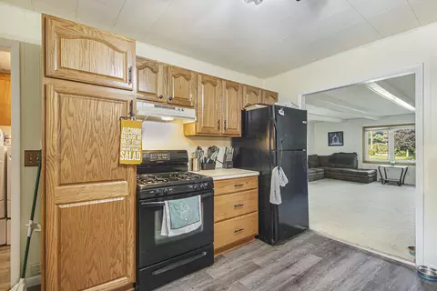 6832 E Maple St, Newaygo, MI 49337 photo 5