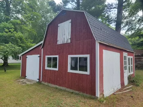 6832 E Maple St, Newaygo, MI 49337 photo 27