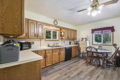 6832 E Maple St, Newaygo, MI 49337 photo 8
