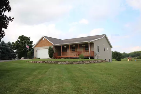 15225 S 31st St, Vicksburg, MI 49097