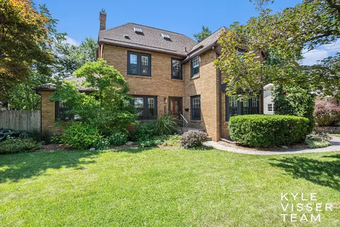 2332 Boston St SE, Grand Rapids, MI 49506