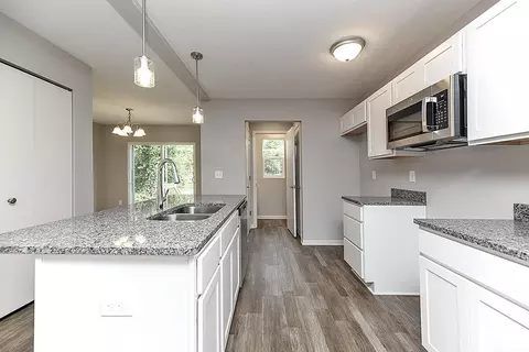 1106 Eugene Ave, Jackson, MI 49203 photo 6