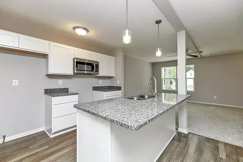 1106 Eugene Ave, Jackson, MI 49203 photo 4