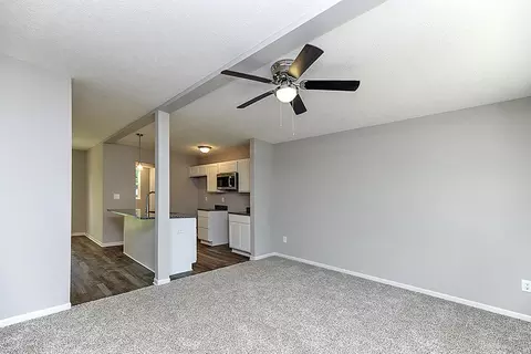 1106 Eugene Ave, Jackson, MI 49203 photo 3
