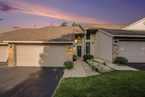 2619 W Highland View Cir SE, Grand Rapids, MI 49506