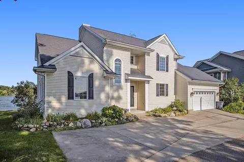 10960 Long Point Dr, Plainwell, MI 49080 photo 2