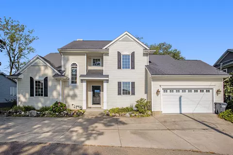 10960 Long Point Dr, Plainwell, MI 49080