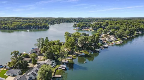 10960 Long Point Dr, Plainwell, MI 49080 photo 31