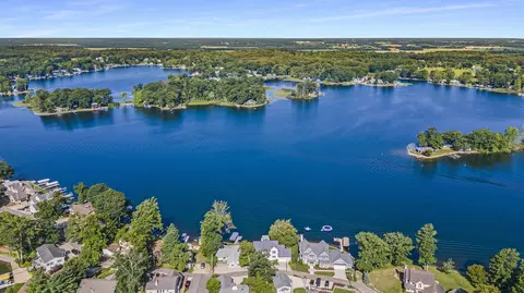 10960 Long Point Dr, Plainwell, MI 49080 photo 23