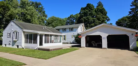 75 S West St, Hillsdale, MI 49242