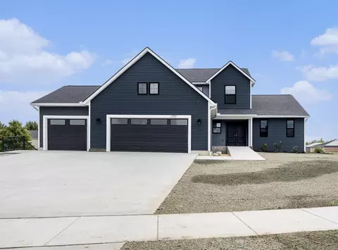2358 Peer Point Dr SE, Caledonia, MI 49316
