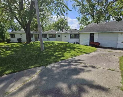 14164 E Channel Dr, Hudson, MI 49247
