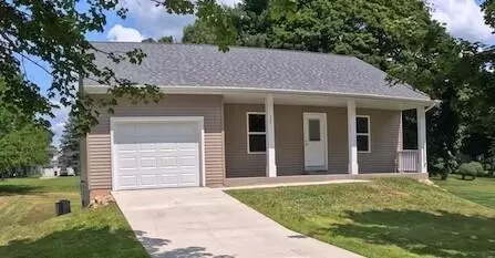 327 E Lincoln St, Hastings, MI 49058
