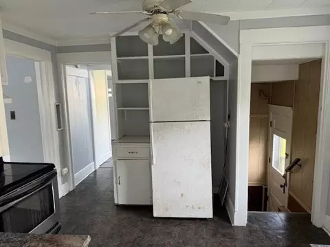 619 Chester St, Jackson, MI 49203 photo 12