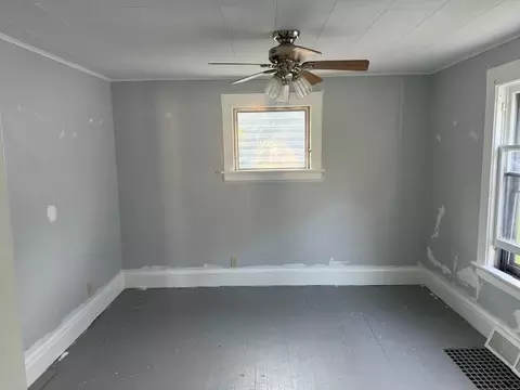 619 Chester St, Jackson, MI 49203 photo 8