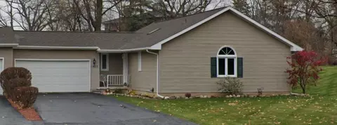 11625 Hawthorne Glen Dr, Grand Blanc, MI 48439