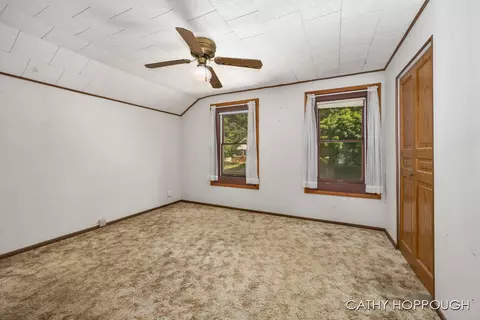 737 E Main St, Ionia, MI 48846 photo 17