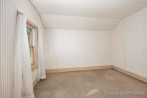 737 E Main St, Ionia, MI 48846 photo 16