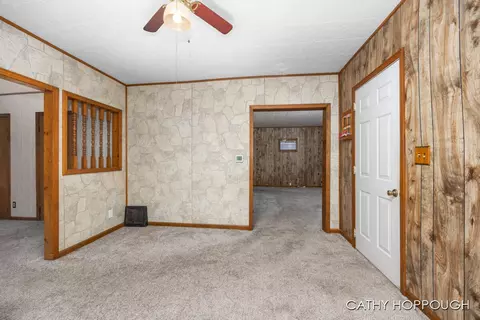 737 E Main St, Ionia, MI 48846 photo 6