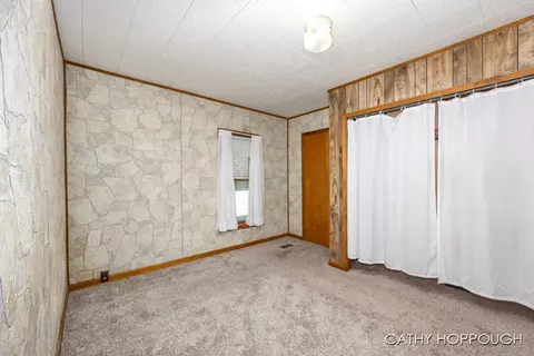 737 E Main St, Ionia, MI 48846 photo 14