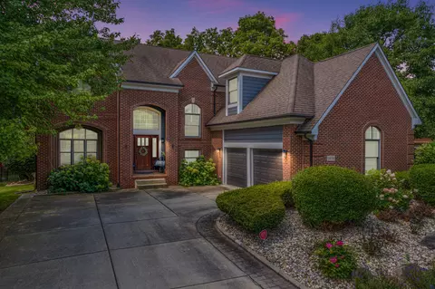 18130 Cascade Dr, Northville, MI 48168