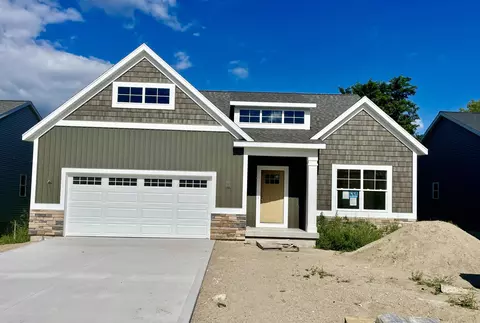 16468 Wickshire Pl #59, Spring Lake, MI 49456