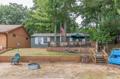 11170 Oak Dr, Mecosta, MI 49332
