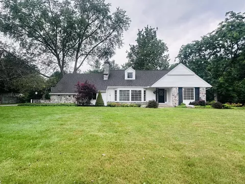 841 Hillcrest Ave, Fremont, MI 49412