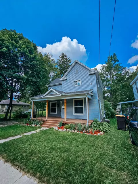 24 N Norwood St, Hillsdale, MI 49242