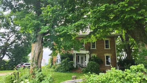 5751 E Chicago Rd, Jonesville, MI 49250