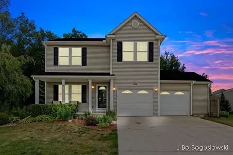 11544 Trent SE, Lowell, MI 49331