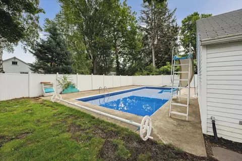 851 Concord Blvd, Jackson, MI 49202 photo 14