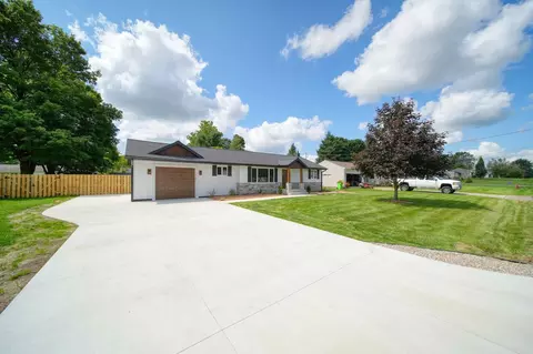 1313 Gerry Dr, Jackson, MI 49202