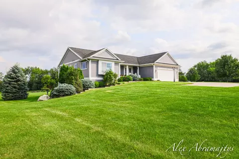 8140 Tipperary Trl SE, Alto, MI 49302