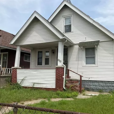 15330 Petoskey Ave, Detroit, MI 48238