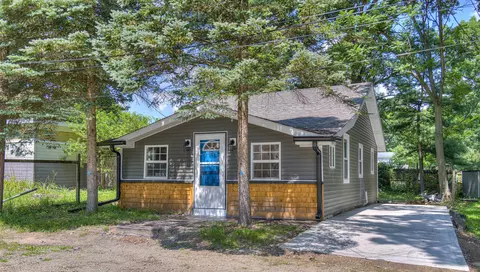 2409 F Dr, Pleasant Lake, MI 49272