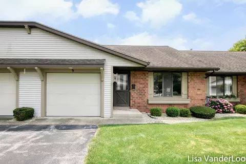 9 S Zeeland Pkwy, Zeeland, MI 49464