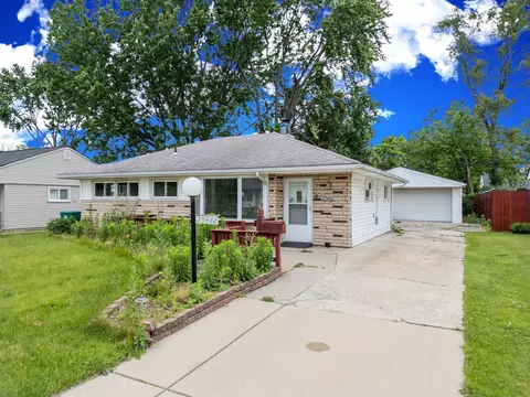 29442 Kathryn St, Garden City, MI 48135