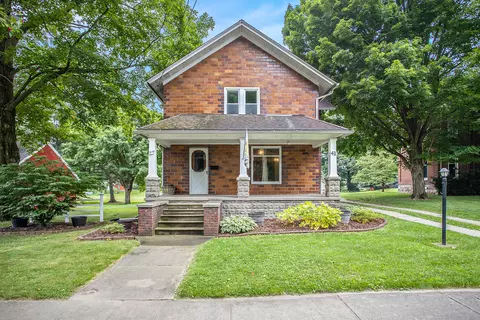 41 S Main St, Quincy, MI 49082