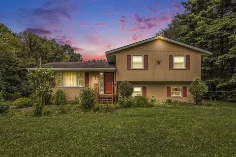 71314 Ironwood Dr, Niles, MI 49120