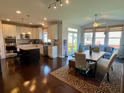 374 Wright St, Wixom, MI 48393 photo 9