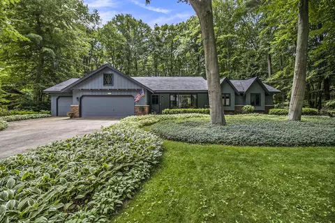 3931 Vermae Dr, Holland, MI 49424