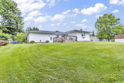 3049 John Glenn Dr, Jackson, MI 49201 photo 9