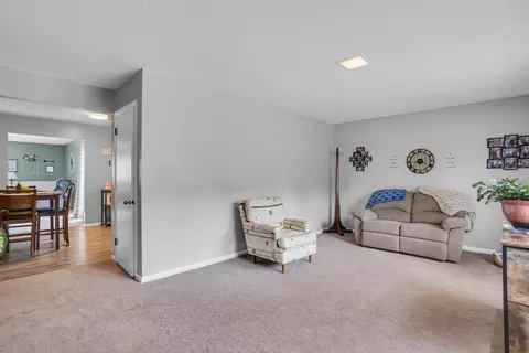 3049 John Glenn Dr, Jackson, MI 49201 photo 11