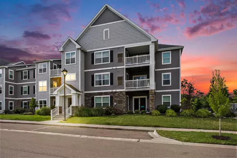 3179 Blairview Pkwy SE #206, Grand Rapids, MI 49512