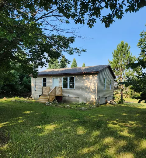 16057 155th Ave, Leroy, MI 49655
