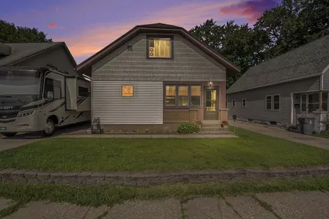 2323 Beverly Ave SW, Wyoming, MI 49519