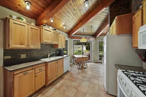 9423 Spring Arbor Rd, Spring Arbor, MI 49283 photo 3