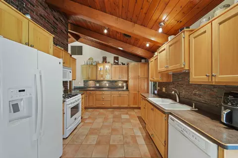 9423 Spring Arbor Rd, Spring Arbor, MI 49283 photo 4